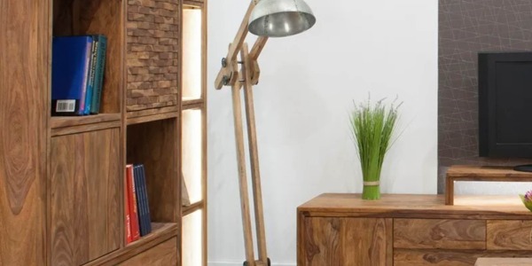 Drewniane lampy – sposób na oświetlenie, które ociepli Twoje wnętrze